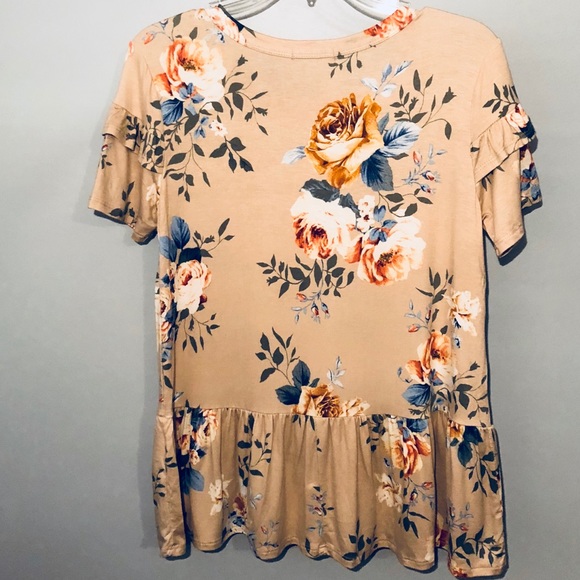 🔵 1 Large Left!! 🔵 Tan floral peplum top - Picture 6 of 8